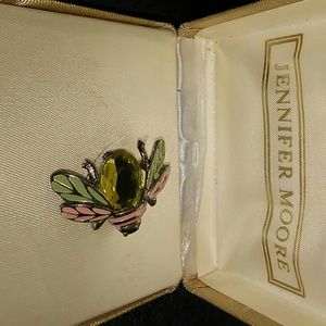 Vintage Jennifer Moore Bee pin